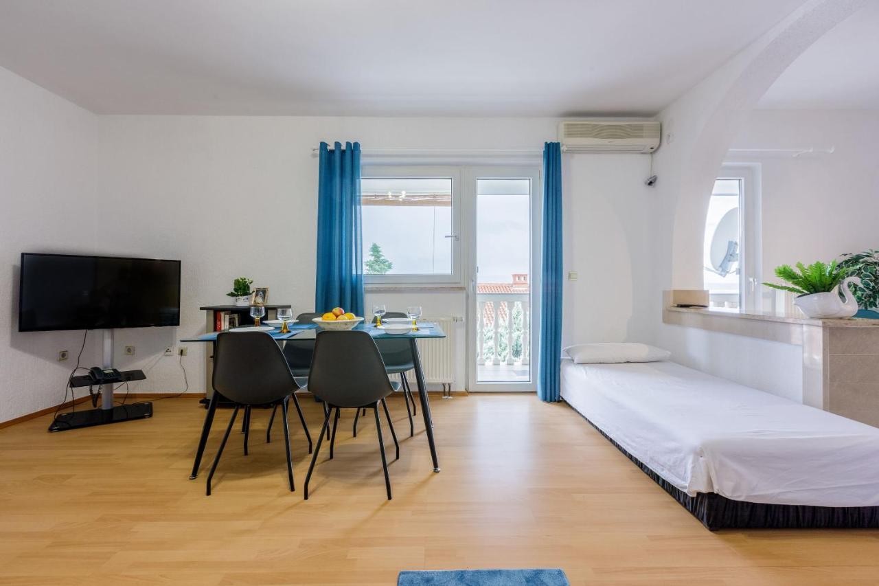 Anita Apartment